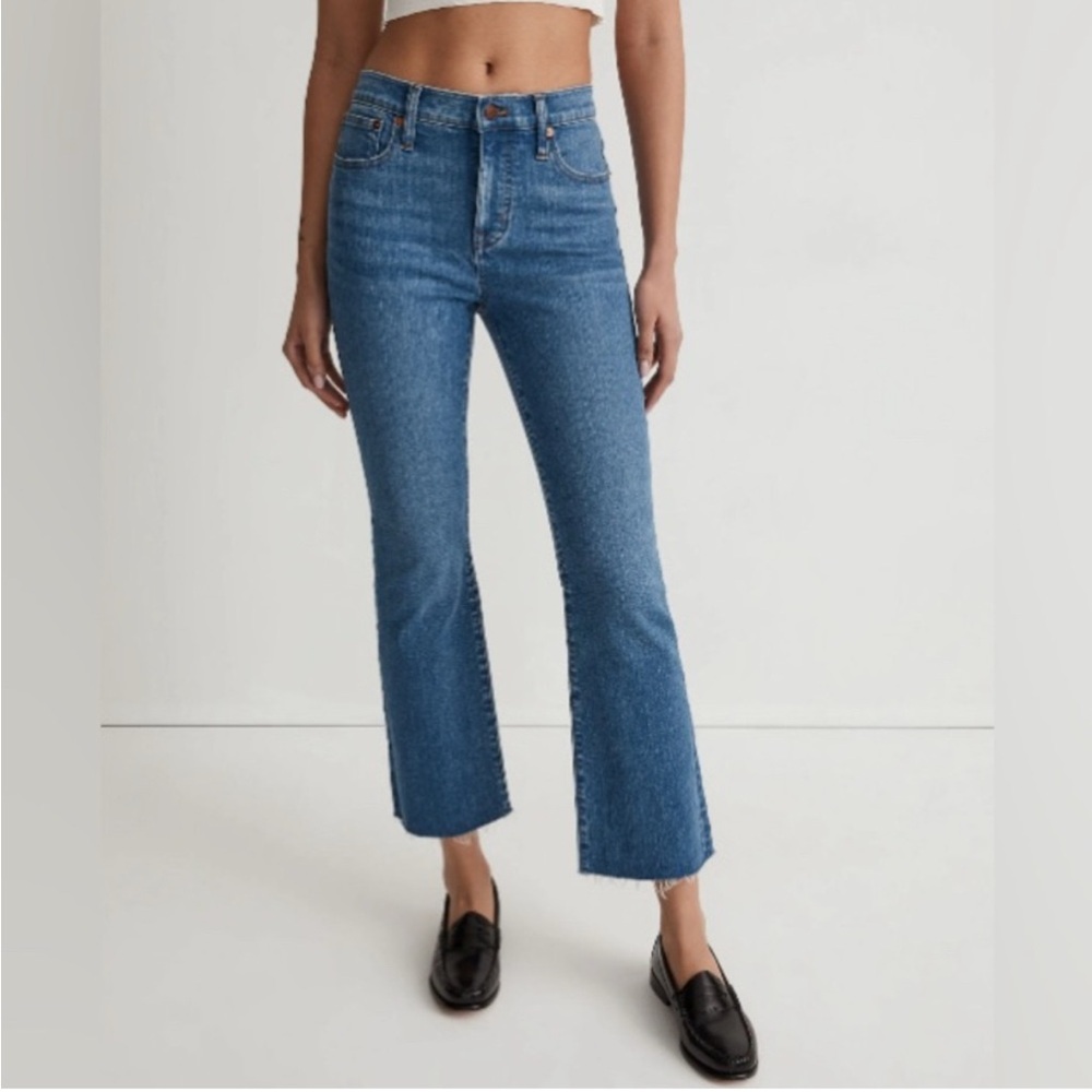 Madewell Cherryville Denim Raw Hem Kick Out Crop Jeans